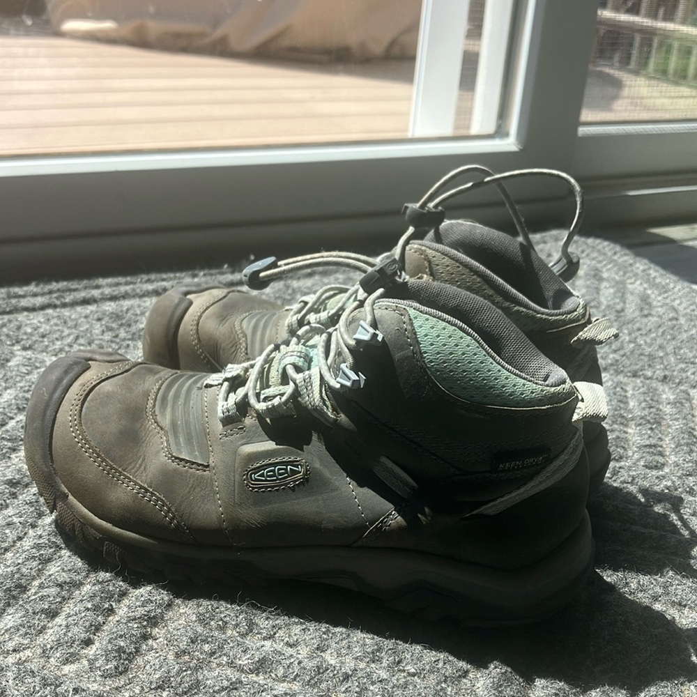 Kid’s Keen Green and Black Boots for Outdoor Adventures